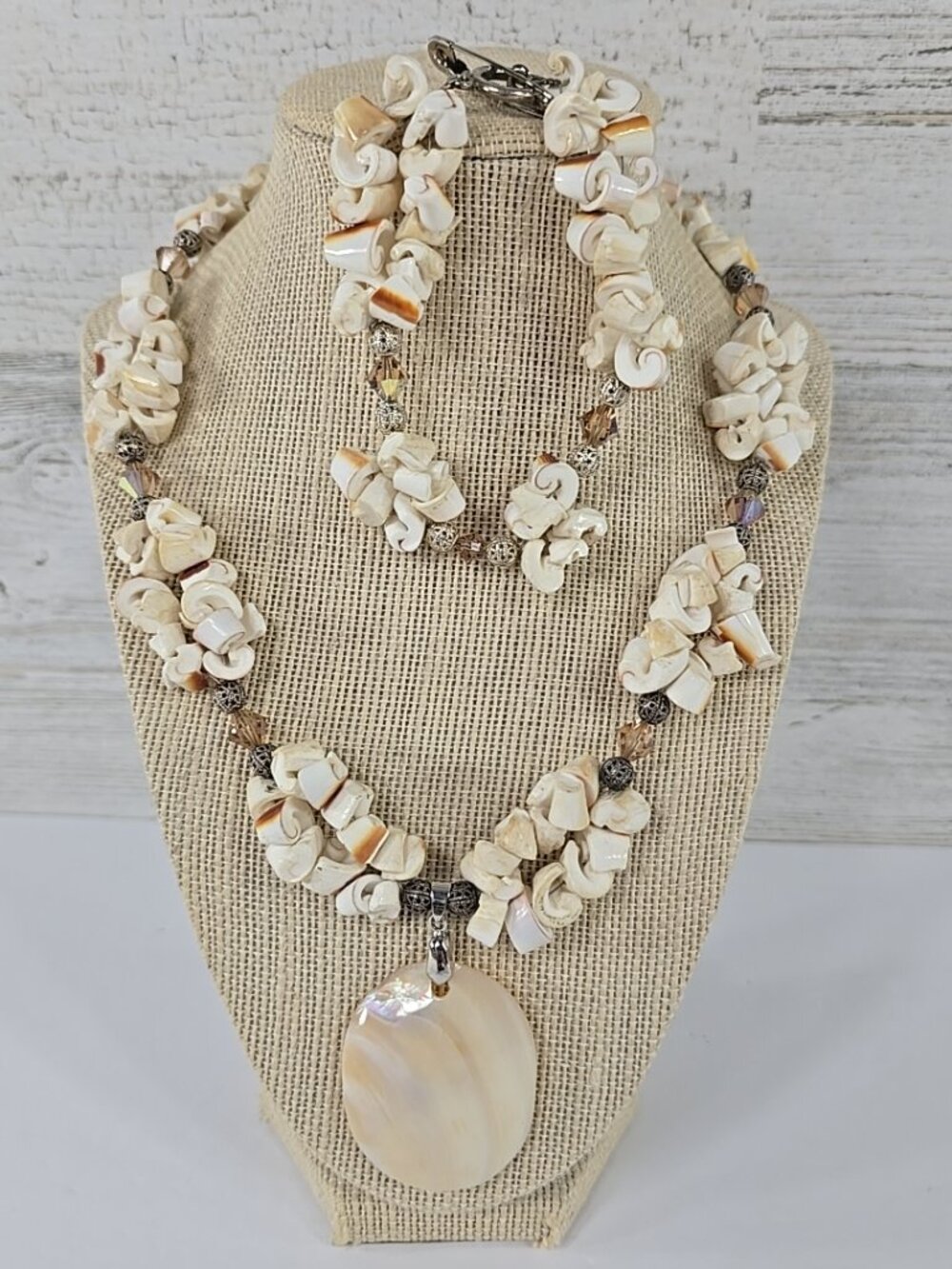 Mother of Pearl Shell Pendant Necklace & Bracelet Set – Cream Beads – Boho..19in